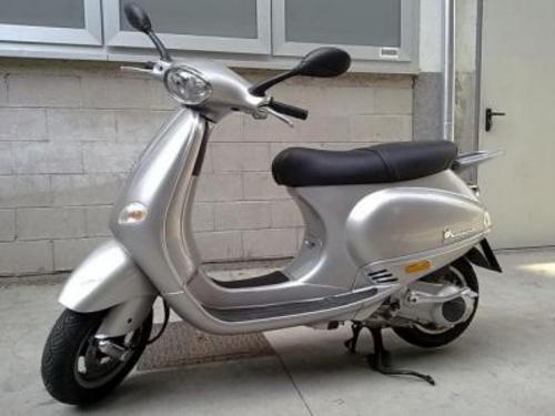 Product picture Piaggio Vespa ET4 150cc Service Repair Manual Download