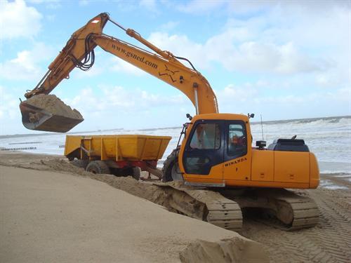 Product picture HYUNDAI R180LC-3 CRAWLER EXCAVATOR SERVICE REPAIR MANUAL