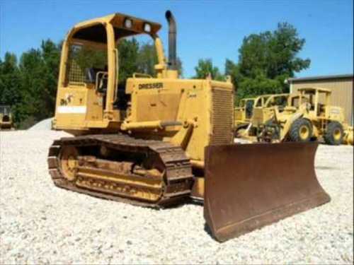 Product picture KOMATSU TD-7H, TD-8H, TD-9H CRAWLER TRACTOR OPERATION & MAINTENANCE MANUAL