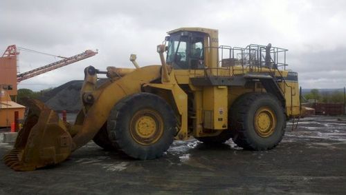 Product picture KOMATSU WA700-1 WHEEL LOADER OPERATION & MAINTENANCE MANUAL (S/N: 15000 and up)