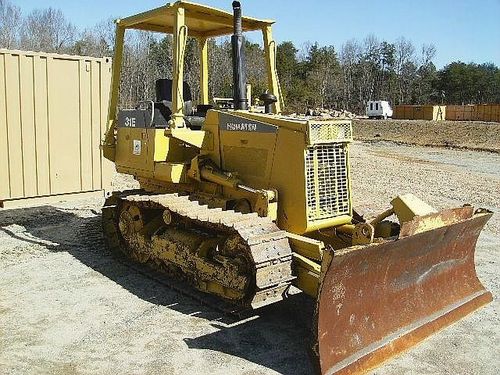 Product picture KOMATSU D31E-20, D31P-20, D31PL-20, D31PLL-20, D31P-20A, D37E-5, D37P-5A BULLDOZER OPERATION & MAINTENANCE MANUAL (S/N: 42199 and up, 45001 and up, 45785 and up, 3235 and up, 3153 and up)