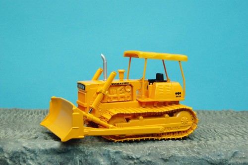 Product picture KOMATSU D65A-8, D65E-8, D65P-8 BULLDOZER OPERATION & MAINTENANCE MANUAL