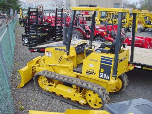 Product picture KOMATSU D21A-8, D21P-8 BULLDOZER OPERATION & MAINTENANCE MANUAL