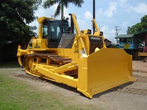 Product picture KOMATSU D85EX-15, D85PX-15 BULLDOZER OPERATION & MAINTENANCE MANUAL (S/N: 10250 and up, 1109 and up)