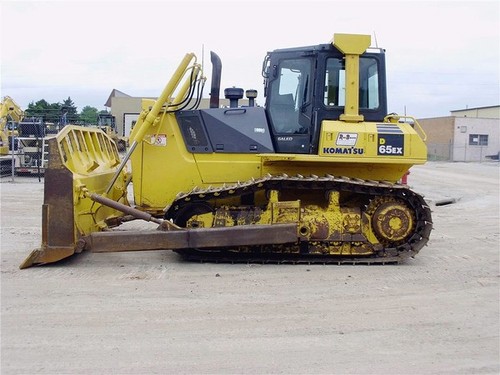 Product picture KOMATSU D65EX-15E0, D65PX-15E0, D65WX-15E0 BULLDOZER OPERATION & MAINTENANCE MANUAL
