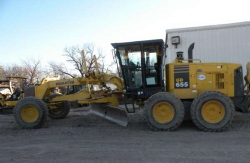 Product picture KOMATSU GD655-3E0 MOTOR GRADER OPERATION & MAINTENANCE MANUAL