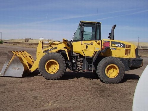 Product picture KOMATSU WA320-5 WHEEL LOADER OPERATION & MAINTENANCE MANUAL (S/N: H50188 AND UP)