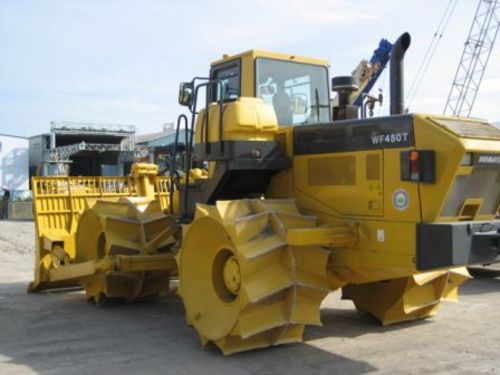 Product picture KOMATSU WF550A-3 SOIL COMPACTOR FIELD ASSEMBLY MANUAL